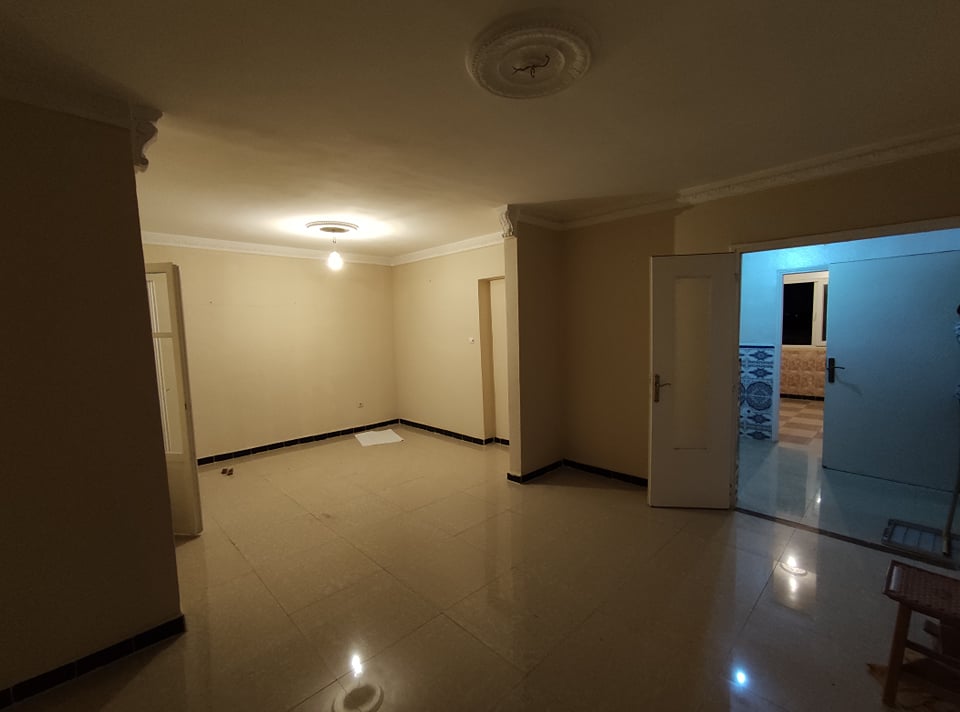 Vente Appartement F4 aménagé en F3 Alger Baba Hassen